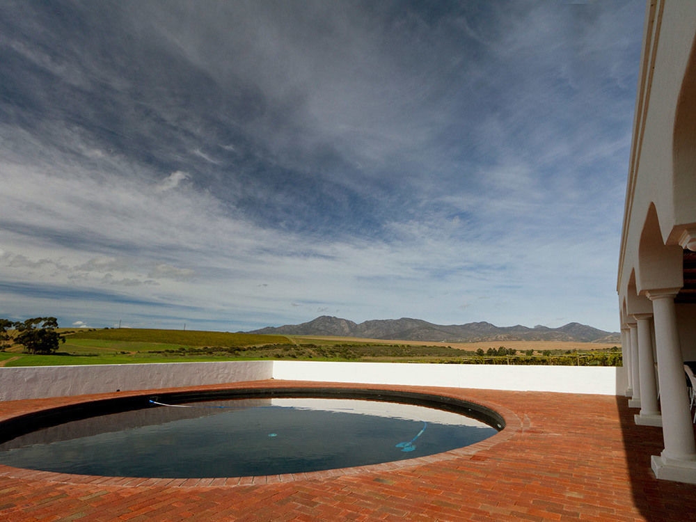Endless Vineyards At Wildekrans Wine Estate Pensionat Botrivier Exteriör bild